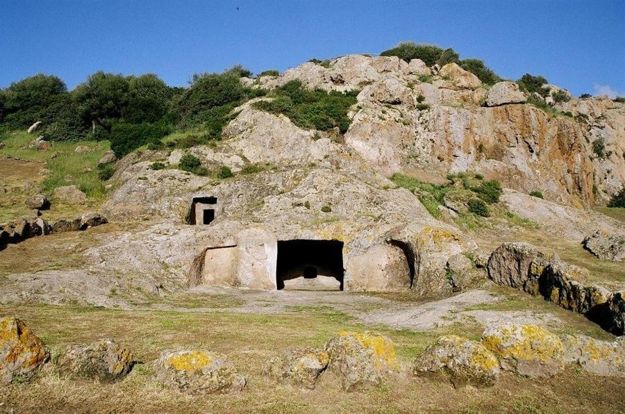 Is Brebus Otel Villamassargia Dış mekan fotoğraf